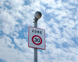 Zone 30 et zone de rencontre : quelles diff&eacute;rences et comment bien les distinguer ?